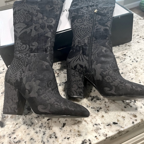 NINE WEST Silvesta Black Over-the-Knee Boot in Black Brocade Jacquard, Size 8 - Picture 13 of 15